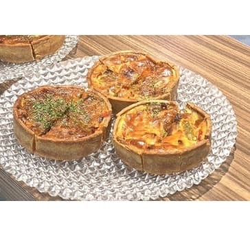 【軽食中心】シェフこだわりのブルスケッタ、国産鶏のトマト煮込みetc... 4品+飲み放題
