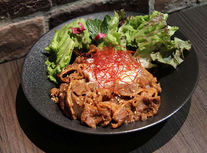 【軽食中心】シェフこだわりのブルスケッタ、国産鶏のトマト煮込みetc... 4品+飲み放題