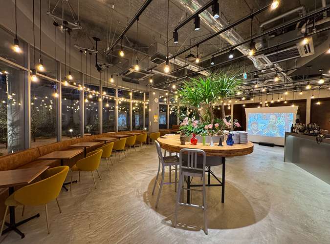 Tomt cafe bistro bar