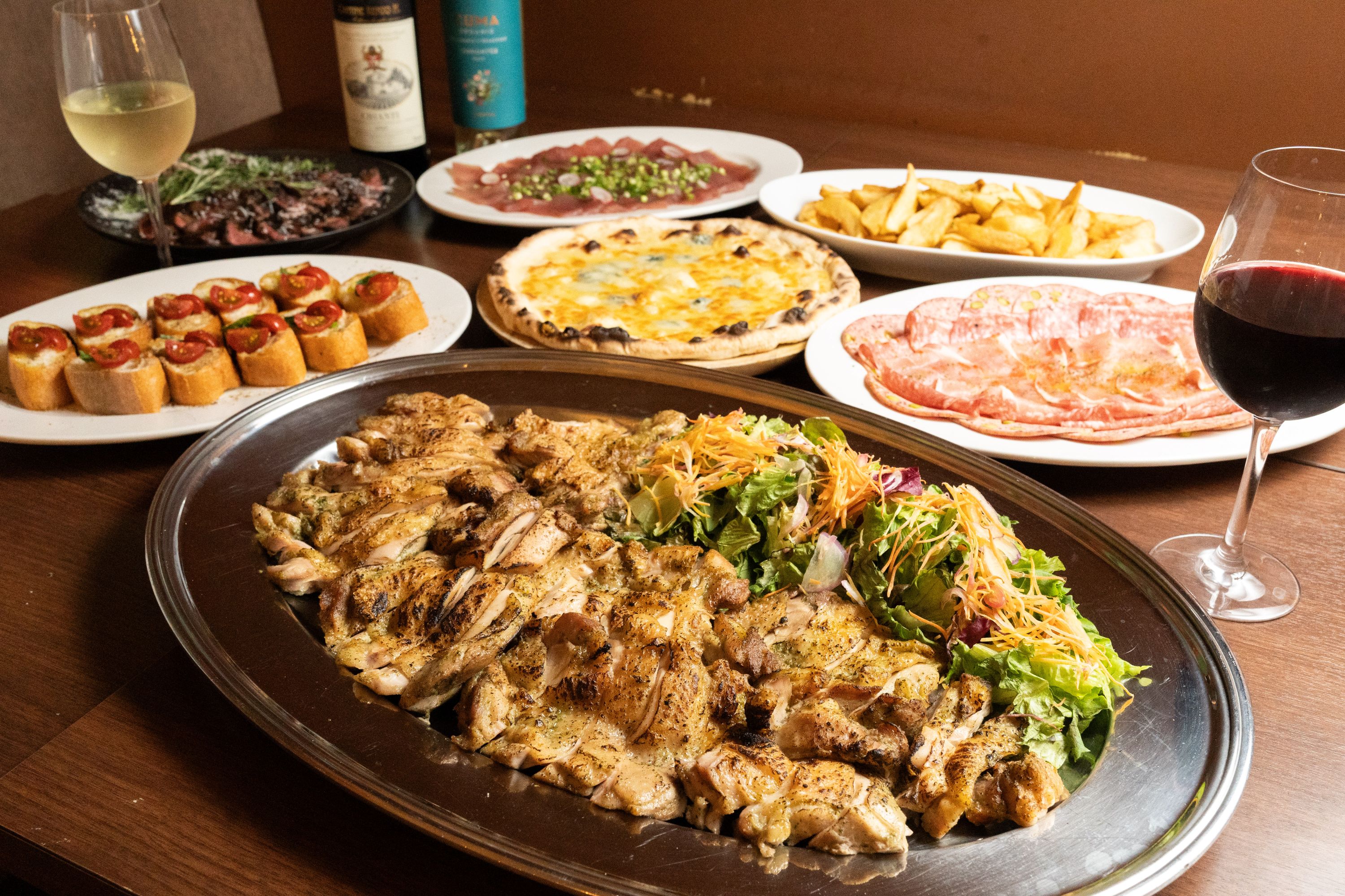 【2時間飲放題付】リーズナブルに満喫！ケチキングリル＆オードブル3種盛り合わせのカジュアル全6品