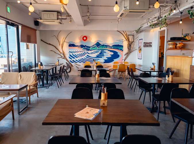 海沿いの キコリ食堂