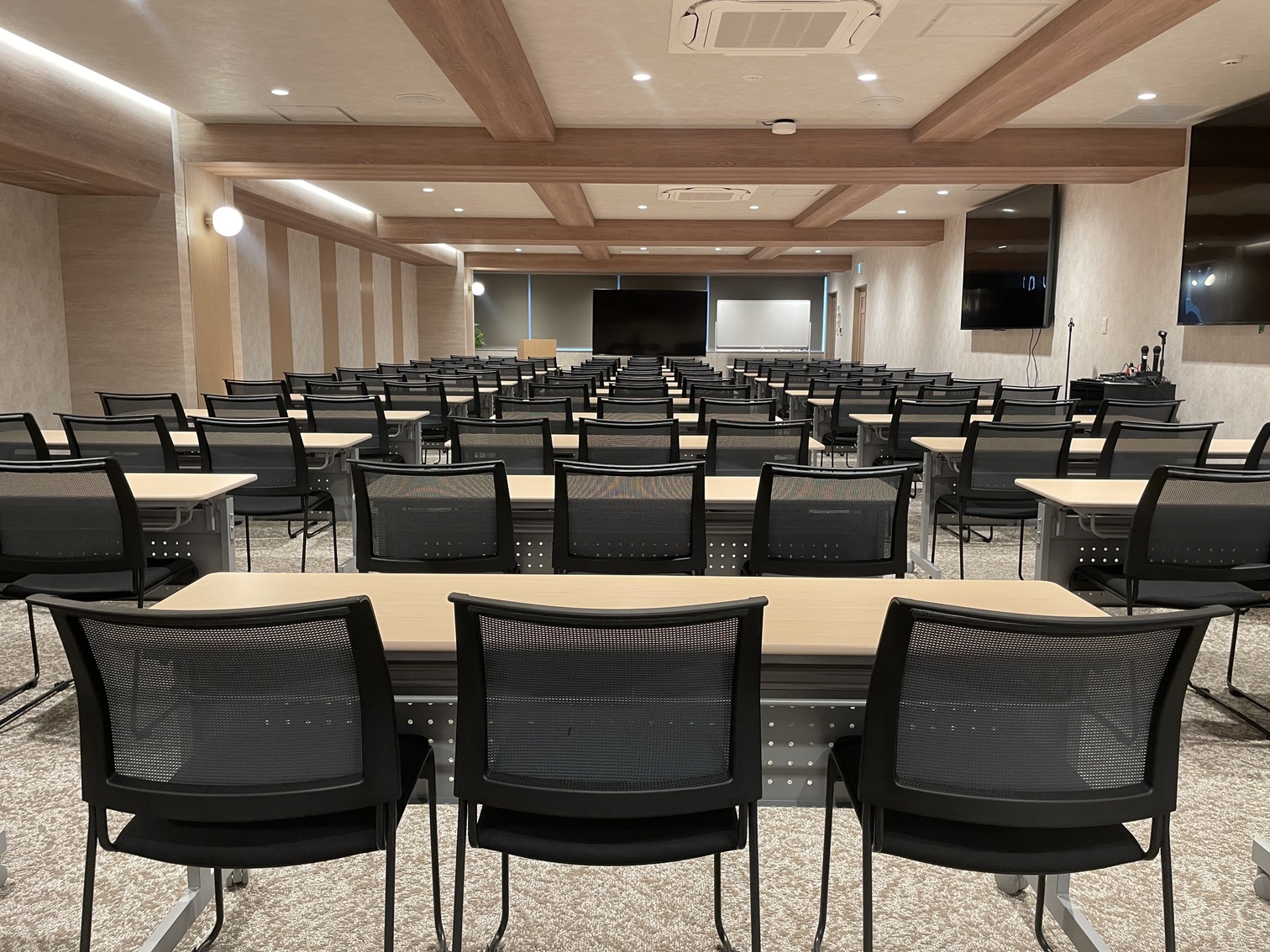 【16:00以降完全退室】4階：宴会プラン（会場3h＋飲放2h＋ビュッフェ）