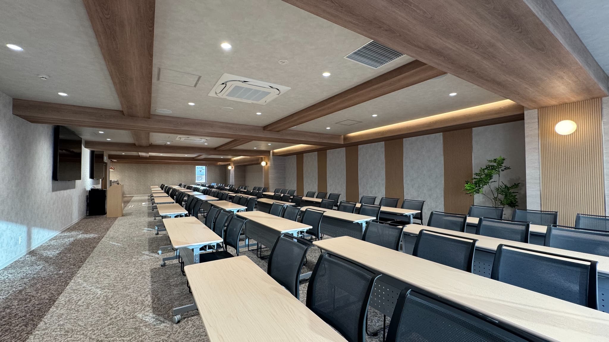 TIME SHARING 新橋駅前4F（銀座口）