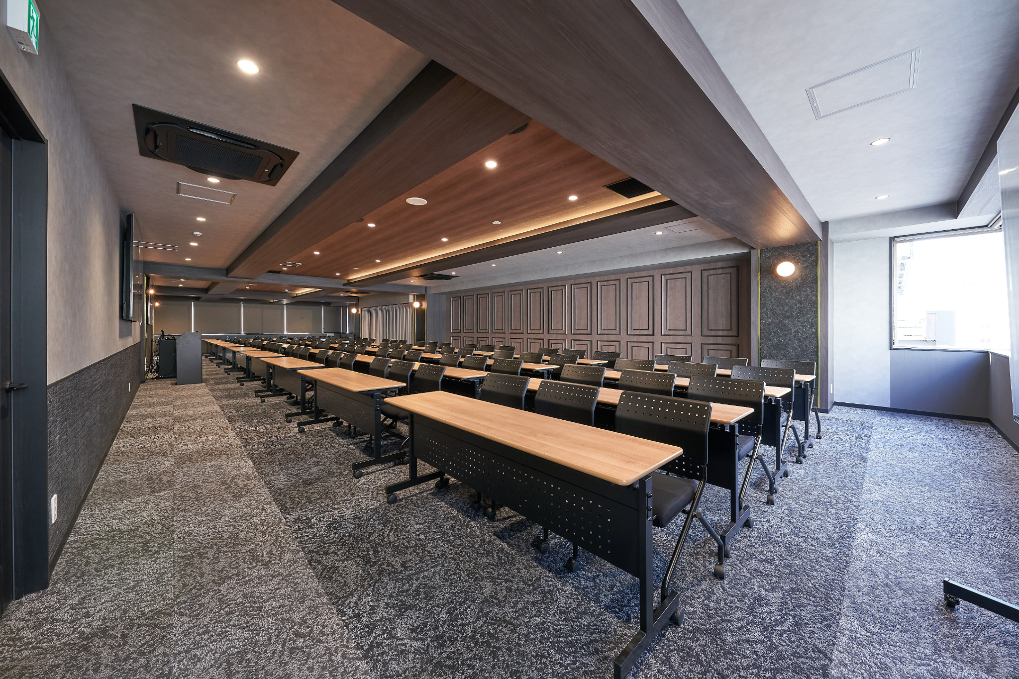 TIME SHARING 新橋駅前5F（銀座口）