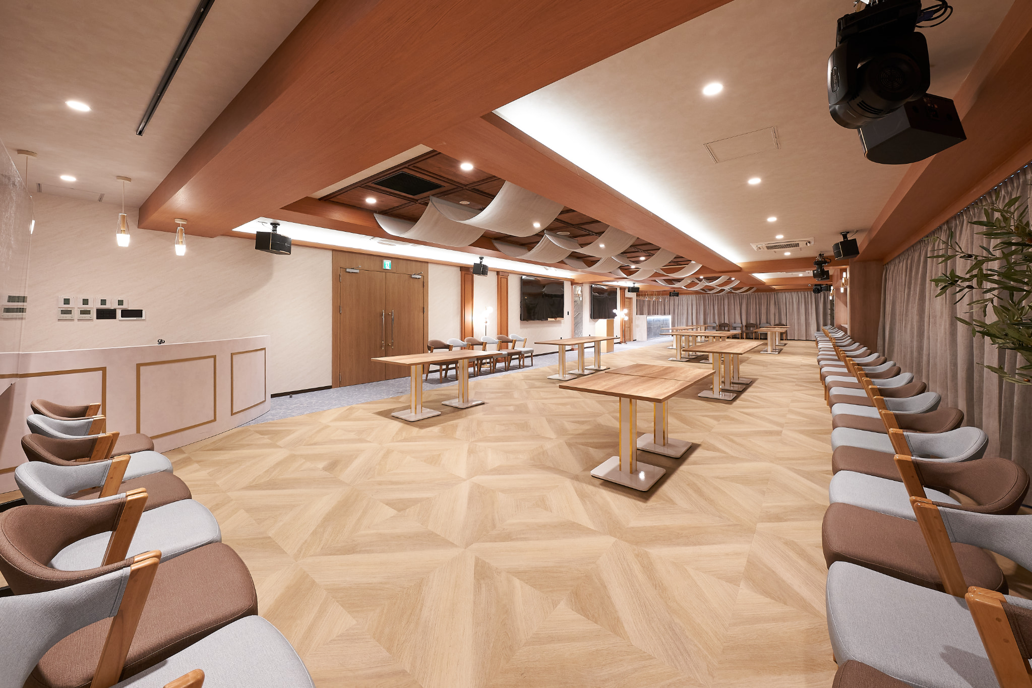 グレイドパーク 新橋駅前7F（銀座口）