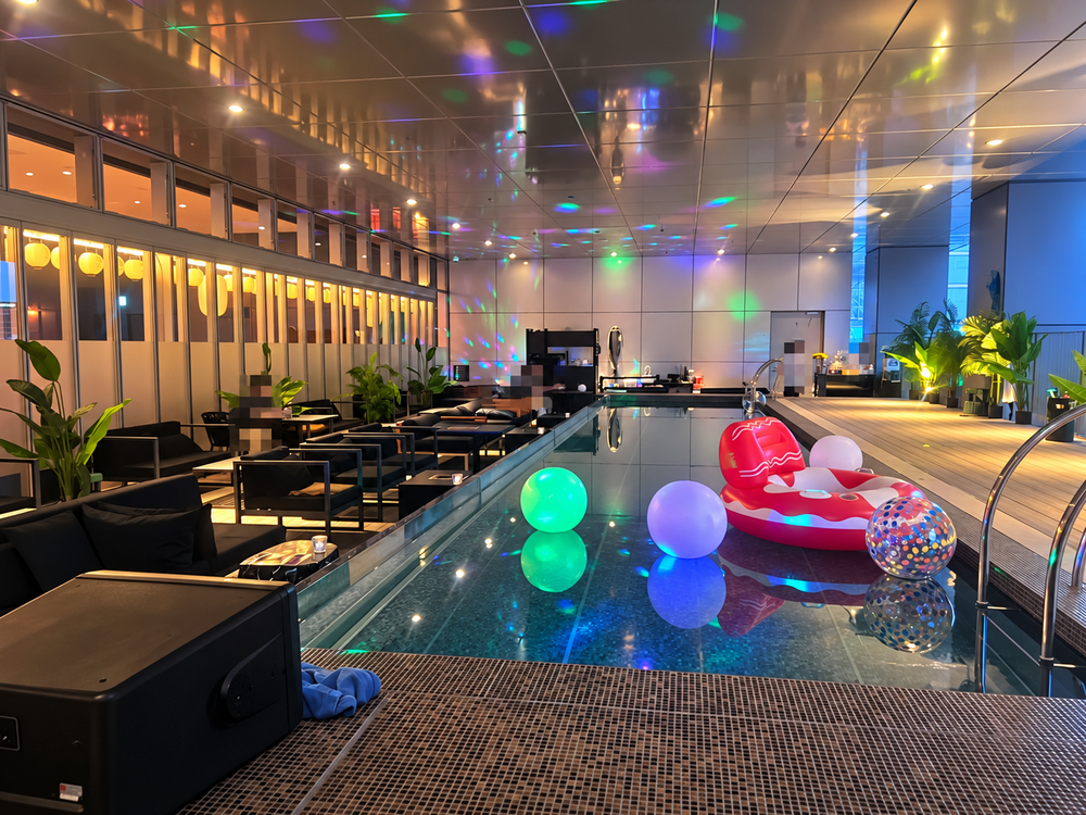 X PLACE water terrace＜東急歌舞伎町タワー5F＞