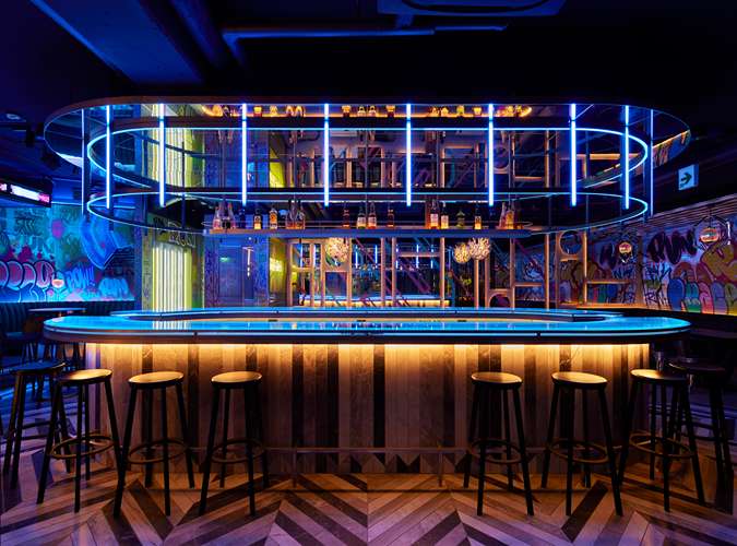 Music Bar RUNの歌舞伎町ナイトスポット店内