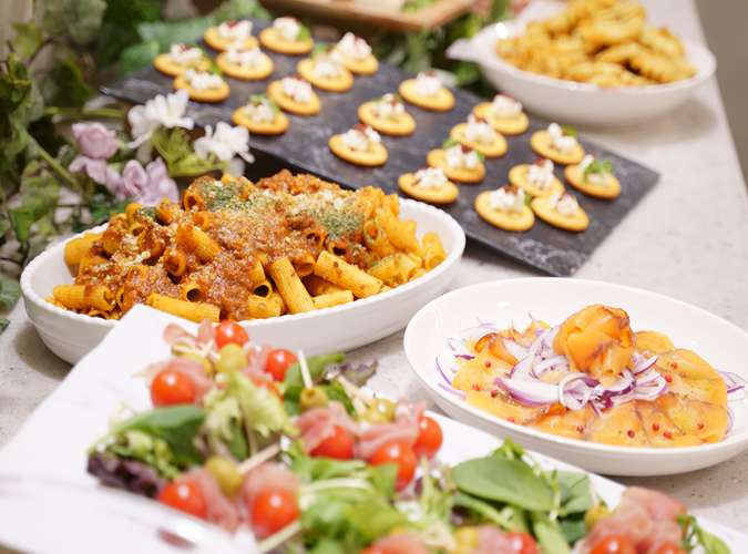 月～木（祝日除く）【2時間飲み放題】スタンダードプラン＜9品＞会場3時間込※最低保証13.2万円～