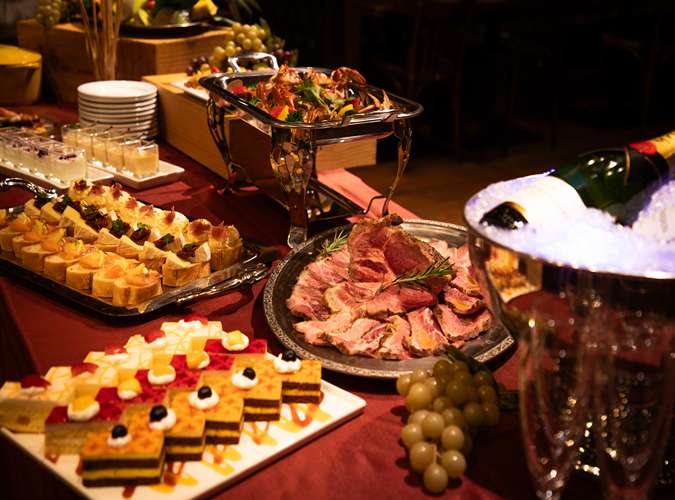 MEAT&WINE WINEHALL GLAMOUR 新橋