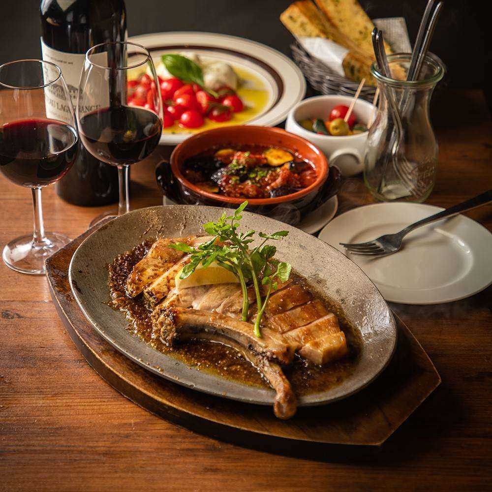 【12月】48時間熟成豚肩ロースのグリルや鶏肉のカルパッチョが楽しめる全7品★スタンダードプラン『2時間飲み放題付き』