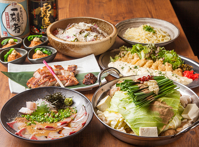 【12月】もつ鍋や豚肩ロースの火山鍋から選べるメイン、名物胡麻ぶりなど 全7品『2時間飲み放題付き』