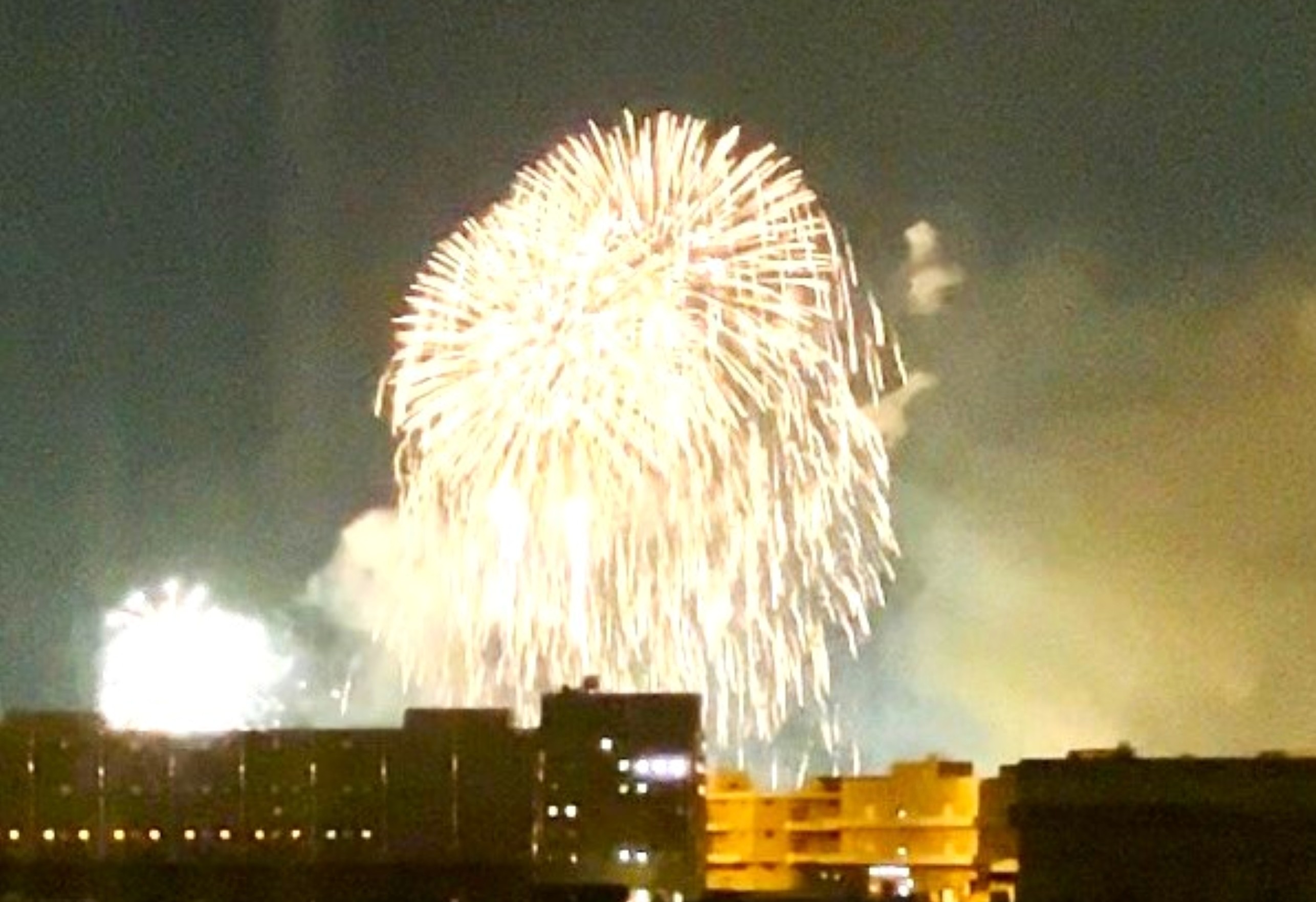 先着1団体限定！8月4日(月曜日）限定！！20000発の横浜花火大会（スマートフェスティバル2025）貸し切りプラン♪　迫力満点の花火を目の前で是非！！18：00～21：30完全貸し切り