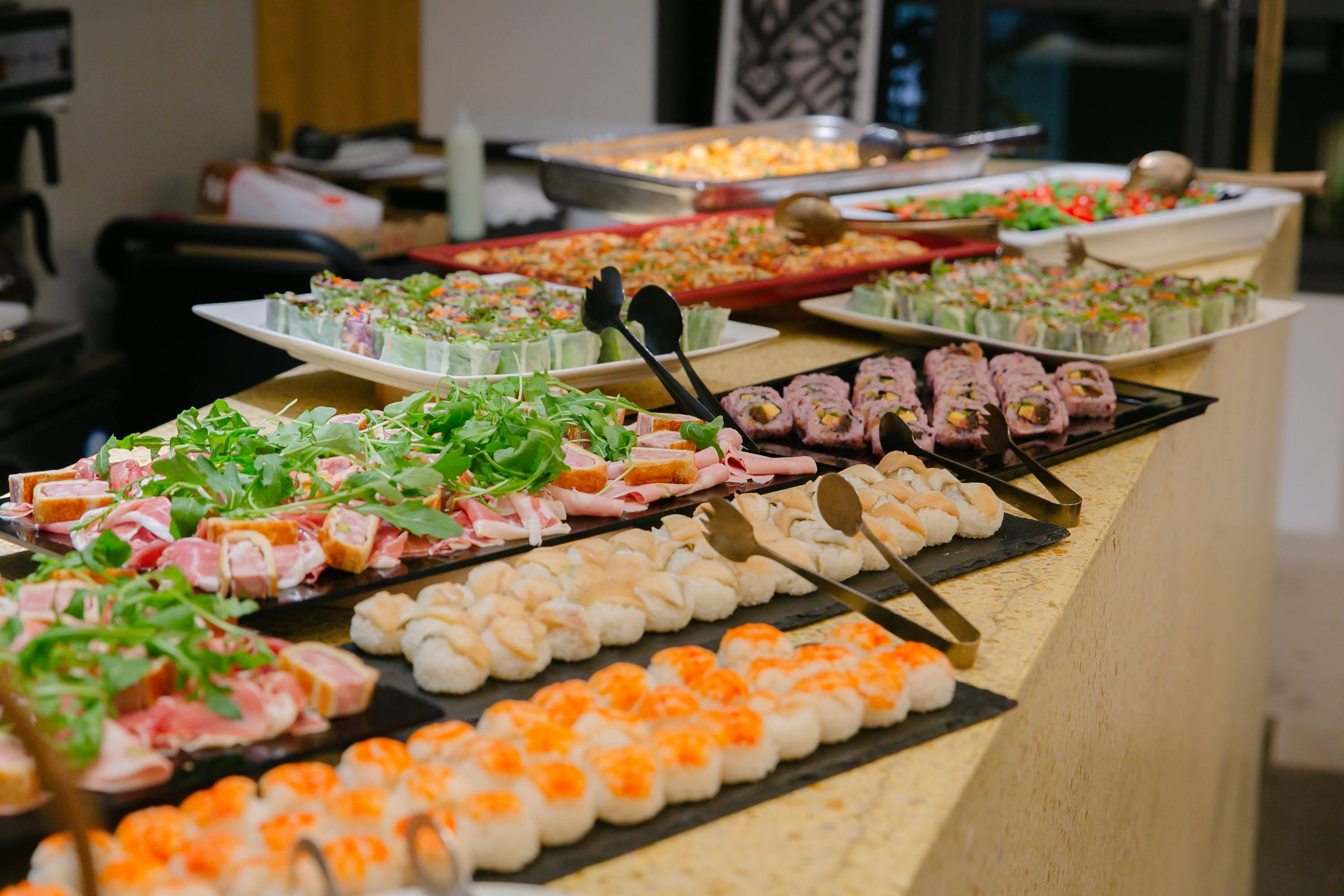 【2H飲み放題付き】貸切カジュアルプラン <ブッフェ全6品> 5,500円