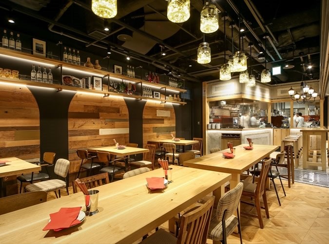 東京駅徒歩1分！【Bistro LAVAROCK 丸の内】着席パーティープラン