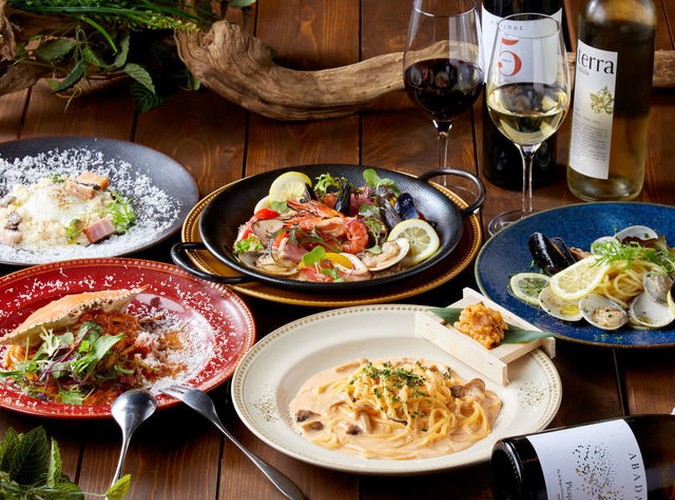 【9品デザート付きで4000円！】お料理9品＋60種フリードリンク2時間