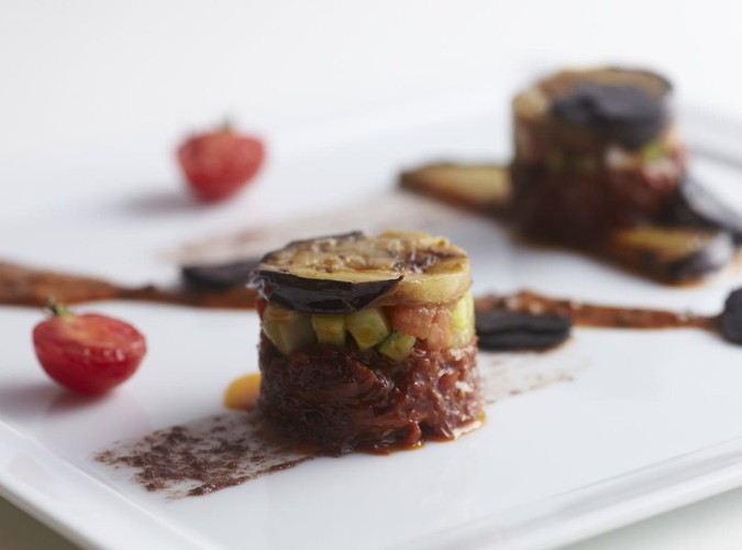 【90年以上著名人から愛されてきた】シェフ渾身の西洋料理ビュッフェ12品