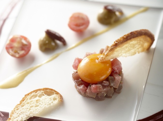 【90年以上著名人から愛されてきた】シェフ渾身の西洋料理ビュッフェ11品