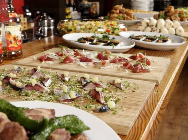 【全プラン　ビュッフェもテーブルシェアもOK】お料理6品＋フリードリンク1.5時間