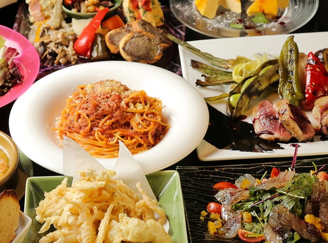 【コスパ◎28名様から貸切可能♪】ビュッフェ6品＋フリードリンク2時間で5500円