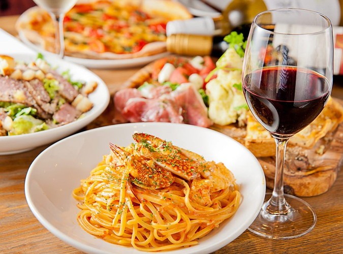 【駅近の好立地でおひとり様4000円!!】全6品＋飲み放題付きのリーズナブルプラン