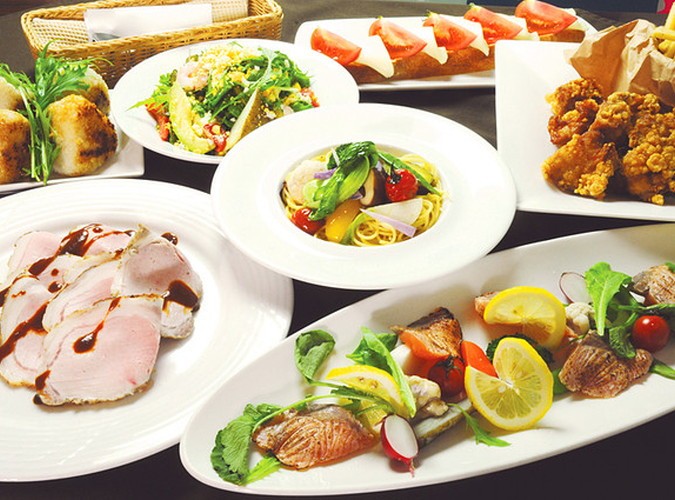 【豪華2つの特典付き★1.5次会に人気】お料理11品＋フリードリンク30種