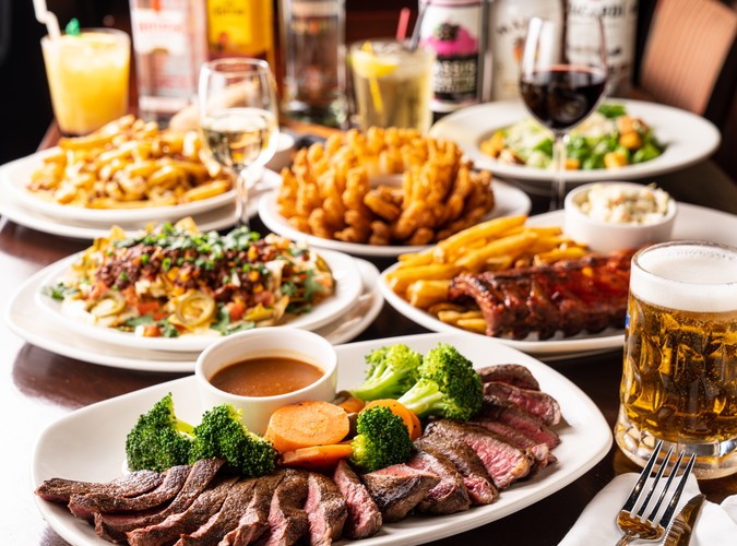 ゲストそれぞれが選択可能なステーキを堪能（プレミアムコース）