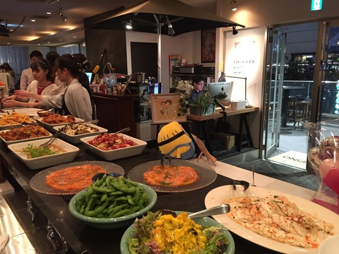 ビュッフェ14種以上［貸切おすすめプラン］スパークリングワインも含めた120分飲み放題＆90分食べ放題〈ビュッフェ〉