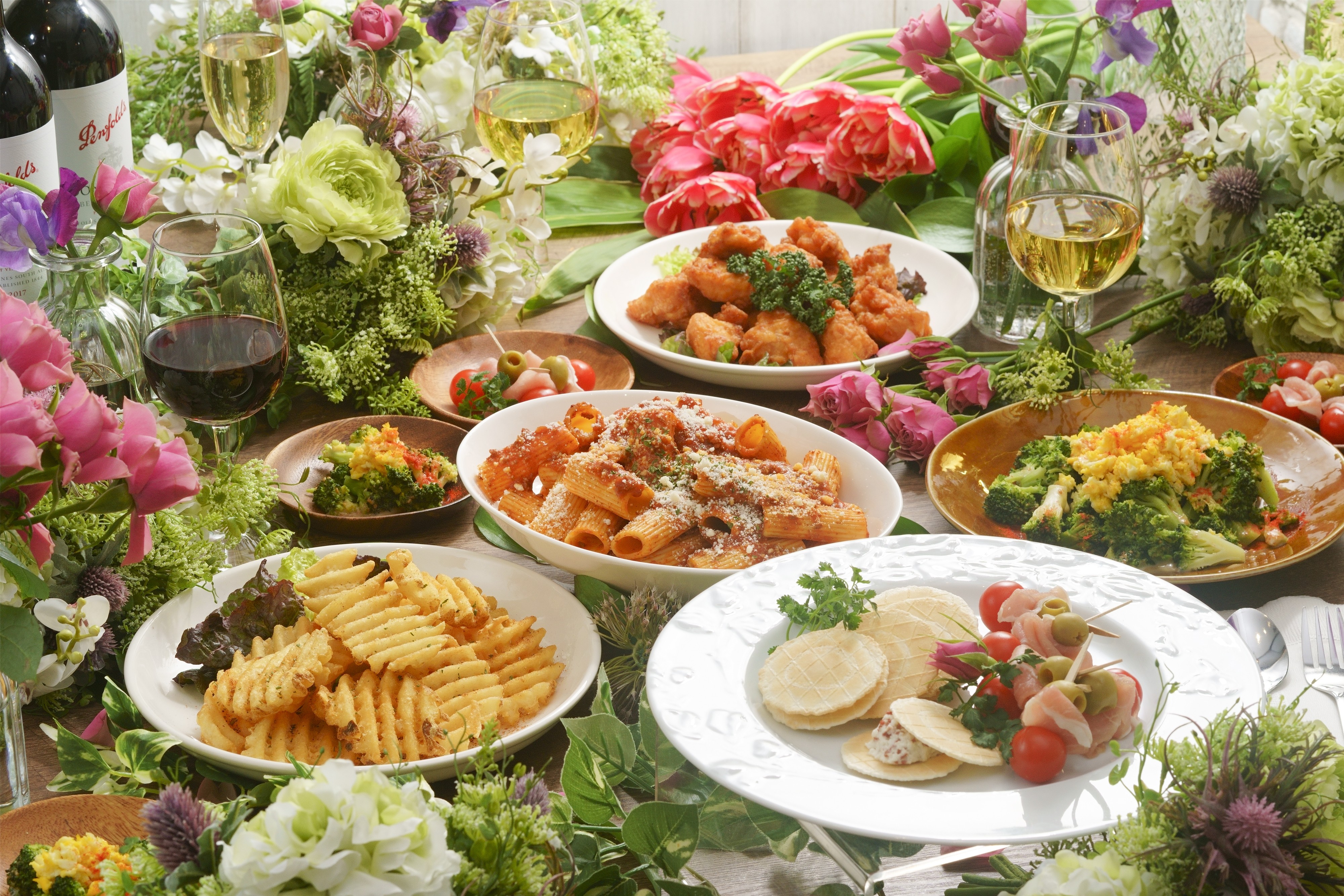 金土日祝【2時間飲み放題】カジュアルプラン＜7品＞会場3時間込 最低保証金額:275,000円(税込)～