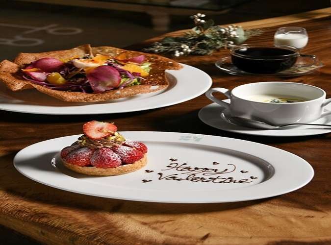 【品数・クオリティ大満足！豪華なプレミアムプラン】ビュッフェ料理11品+フリードリンクお一人8,000円