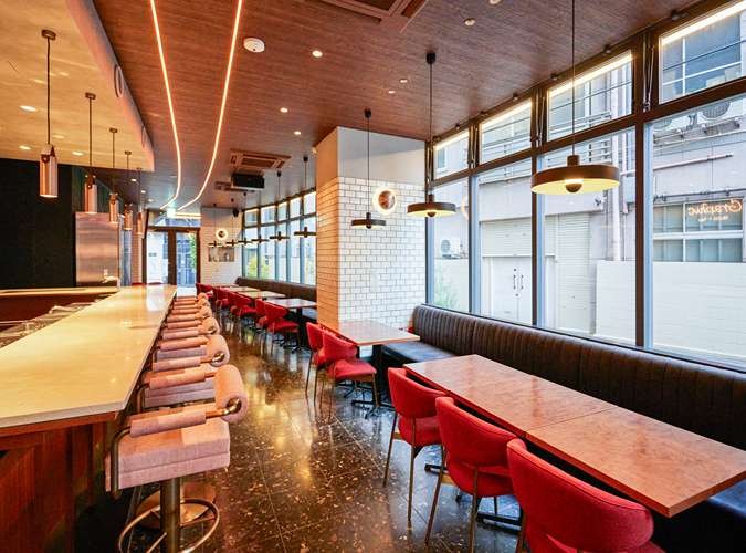 【貸切パーティービュッフェ＜カジュアルプラン＞スパークリングワイン等120分飲み放題】 ピンチョスなど前菜3種、フライドチキン、おすすめパスタなど全7品 120分飲み放題つき※延長可能"