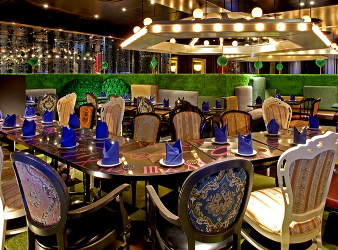 絵本の国のアリス